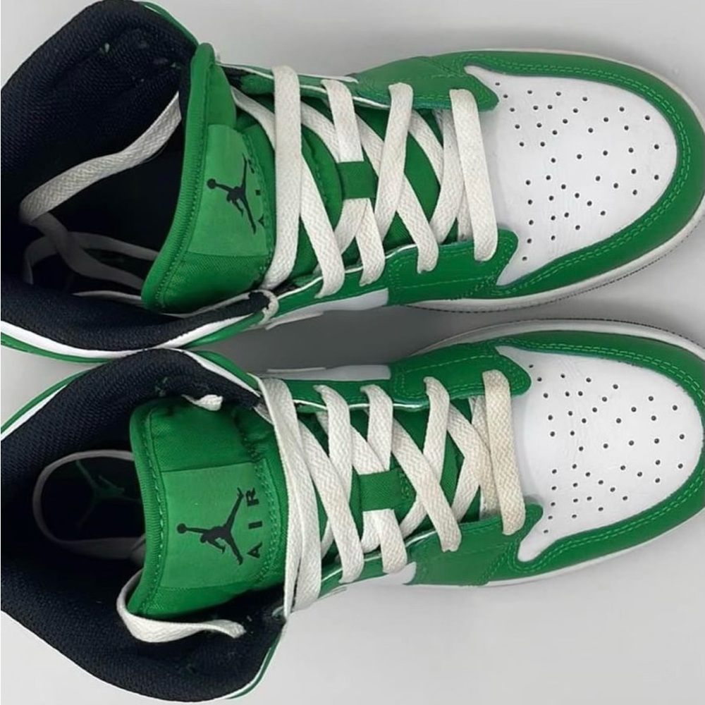 Jordan 1 Lucky Greens Size 6.5 - Picture 4 of 6